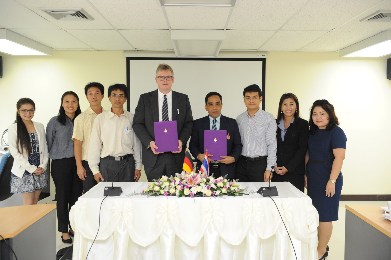 ม.วลัยลักษณ์ลงนามร่วมเยอรมนี ต่อยอดงานวิจัยไม้จากต้นปาล์ม