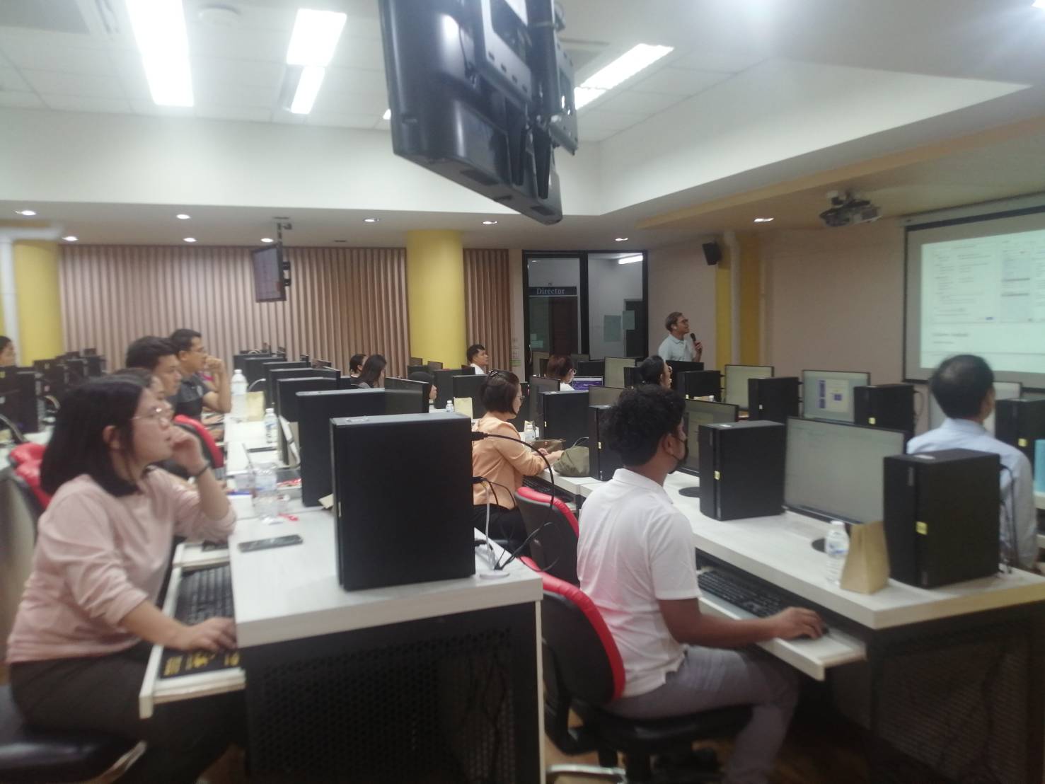 กิจกรรมอบรมการใช้งานโปรแกรม GraphPad Prism