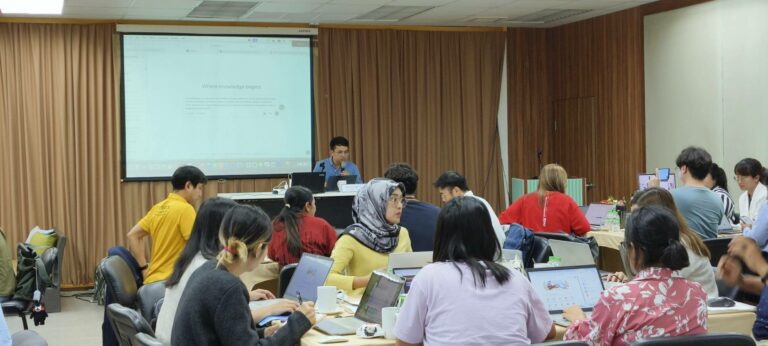 โครงการอบรมเชิงปฏิบัติการ เรื่อง การใช้ Generative AI ช่วยพัฒนาต้นฉบับบทความวิจัยส่งวารสารในฐานข้อมูล Scopus ใน 30 ชั่วโมง