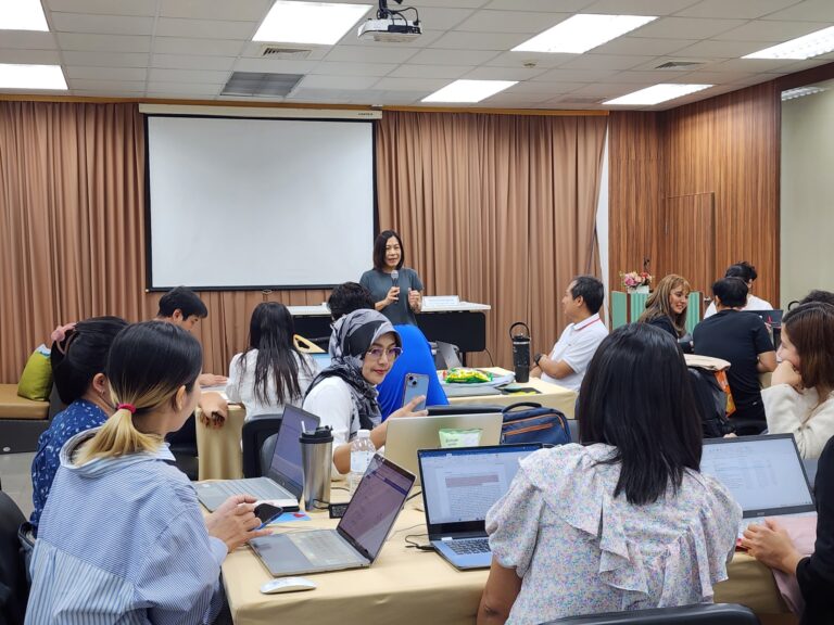 โครงการอบรมเชิงปฏิบัติการ เรื่อง การใช้ Generative AI ช่วยพัฒนาต้นฉบับบทความวิจัยส่งวารสารในฐานข้อมูล Scopus ใน 30 ชั่วโมง