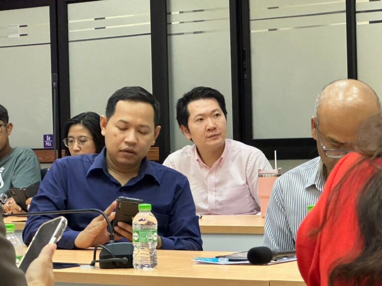 ลงนามสัญญาและรับฟังการชี้แจงทุนมูลฐานประจำปีงบประมาณ 2568