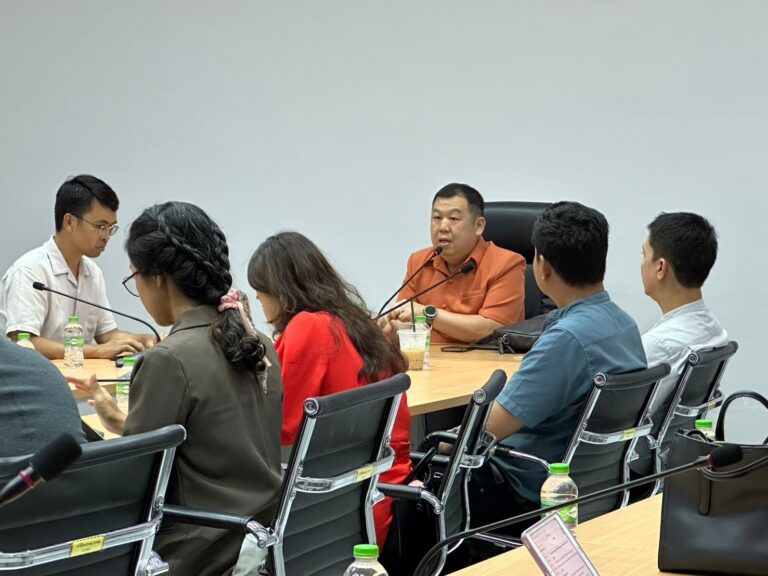 ลงนามสัญญาและรับฟังการชี้แจงทุนมูลฐานประจำปีงบประมาณ 2568