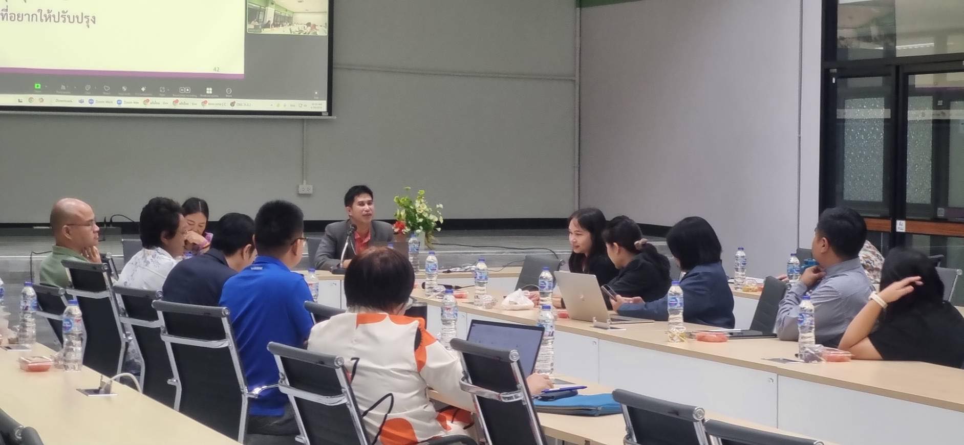 วช.ร่วมกับ มศว. และมวล. จัดประชุมรับฟังความคิดเห็นต่อหลักสูตร “วิทยากรหลักสูตรสร้างนักวิจัยรุ่นใหม่” และหลักสูตร “สร้างนักวิจัยรุ่นใหม่” : ภาคใต้